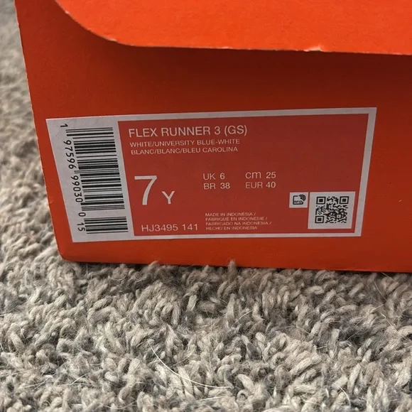 Nike Kids Flex Runner 3 White/University Blue Sz 7Y NEW - Picture 2 of 5
